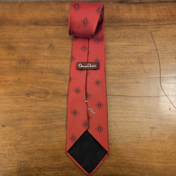 Oscar De La Renta Men's Tie Red Geometric Square Logo Blue White - Picture 3 of 4